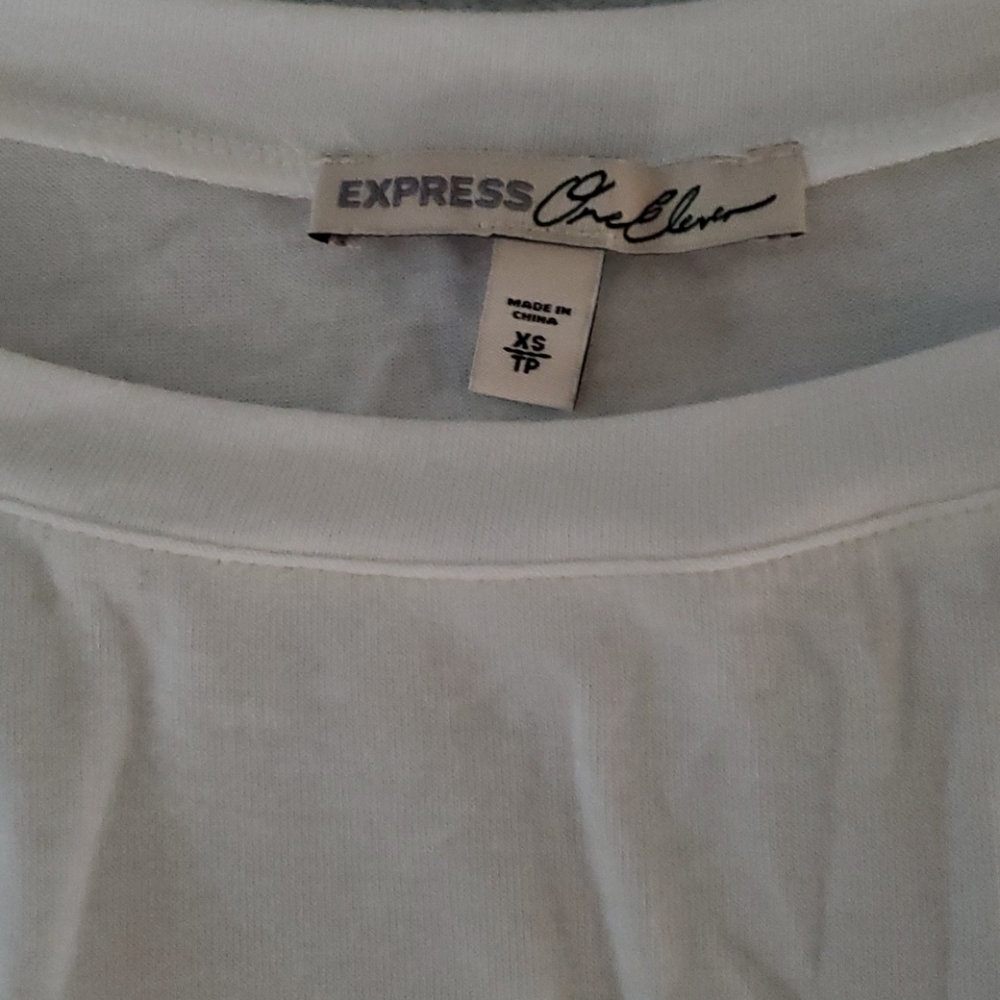 Express Tee - Picture 2 of 5